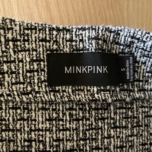 MINK PINK| Gray Tweed Mini Skirt with Intentional Frayed Raw Hem—Revolve••• - Picture 6 of 8